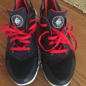 Men’s Nike Huarache size 13